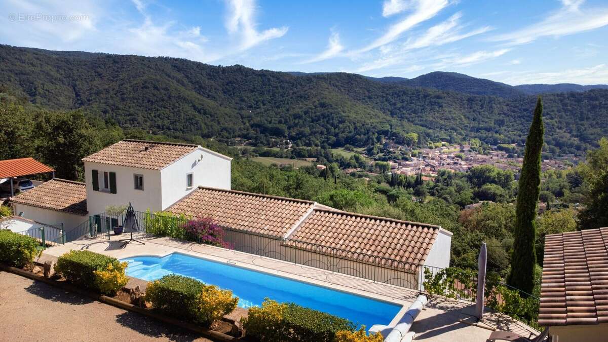 Maison à COLLOBRIERES