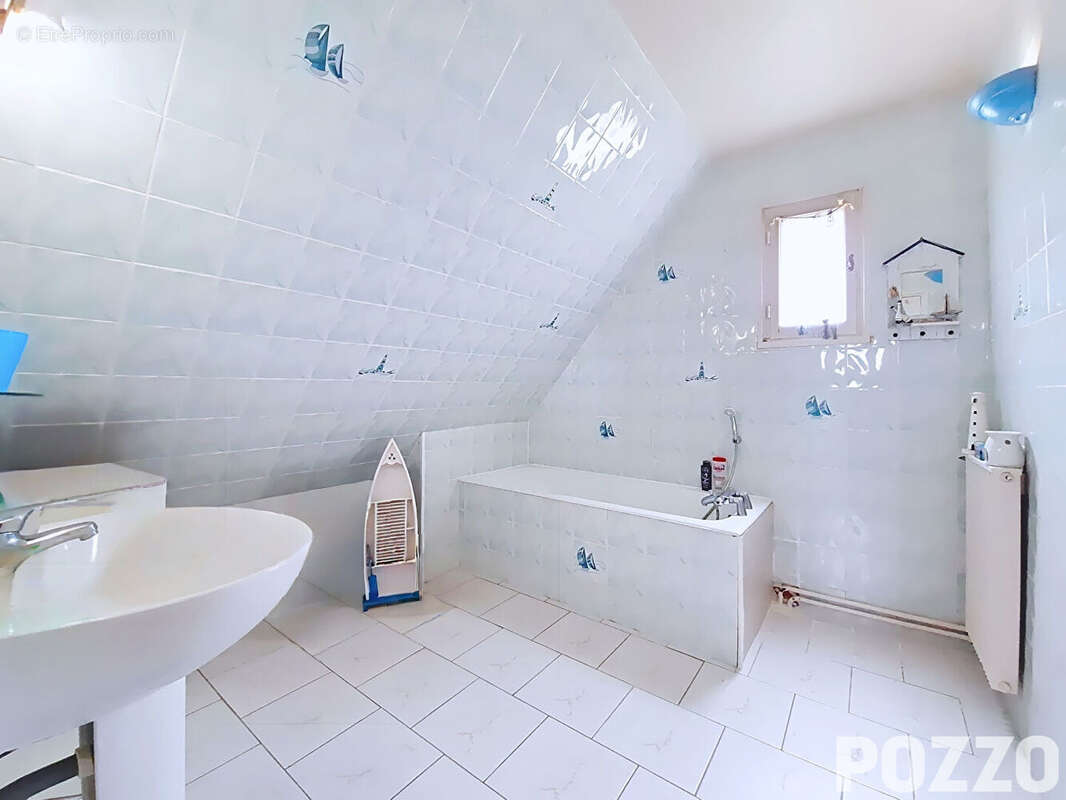 A  Vendre  Maison de 6 pp  Val D Arry   (14210) - photo 12
