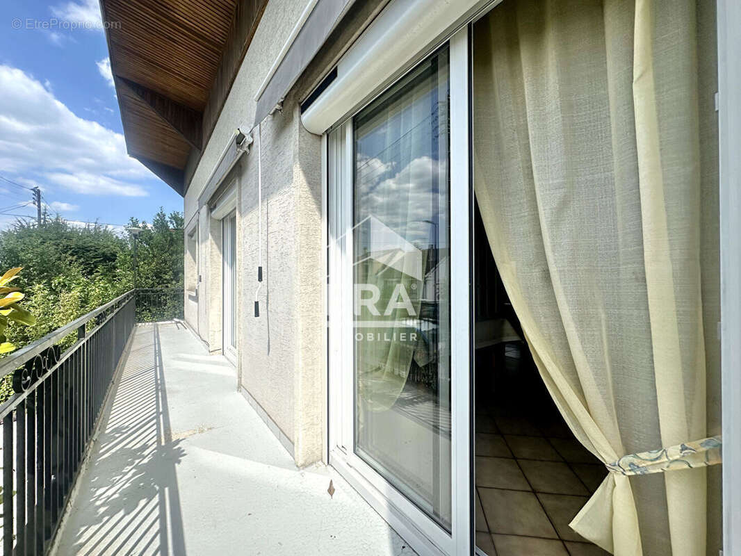 Maison à SARTROUVILLE