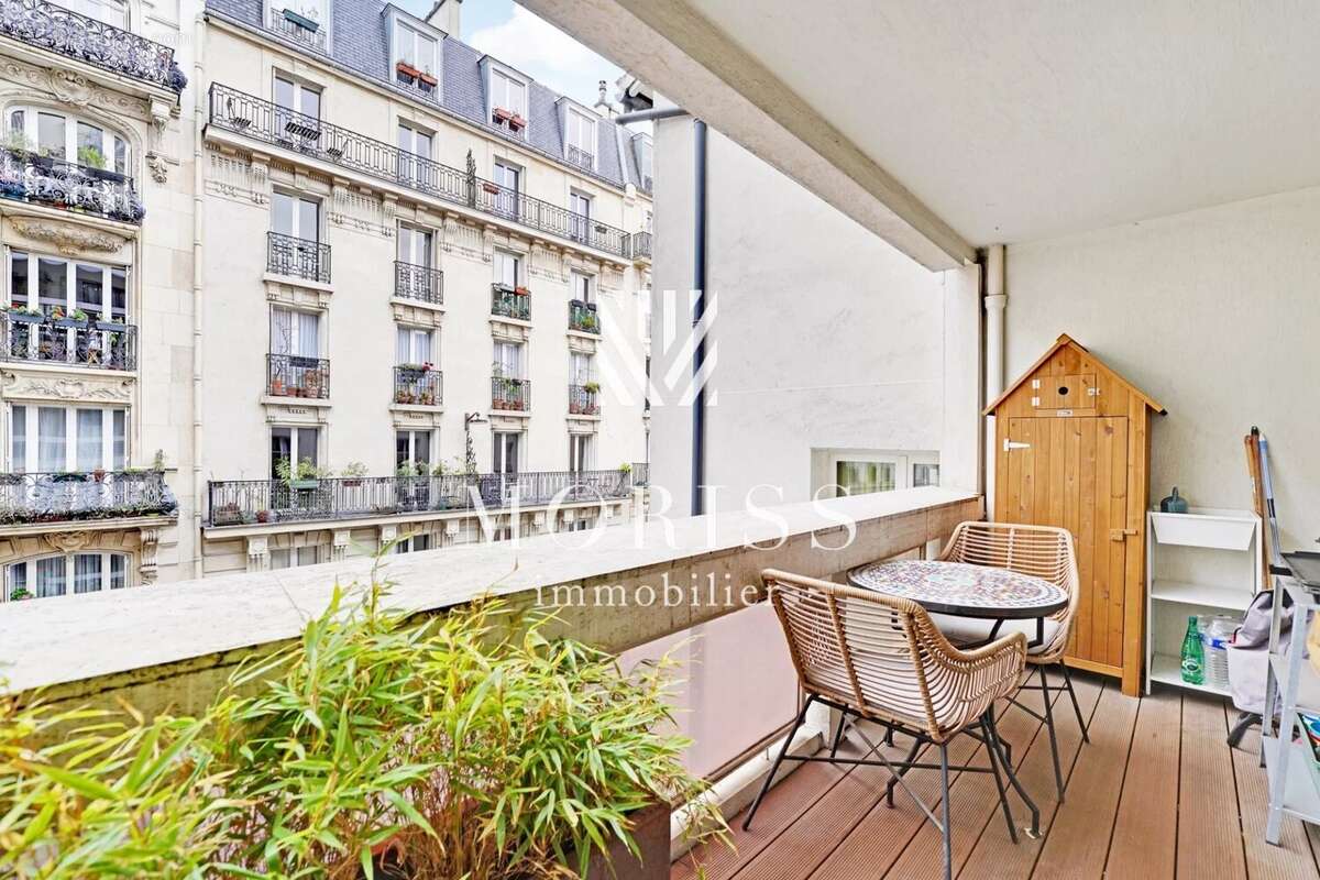 Appartement à PARIS-18E