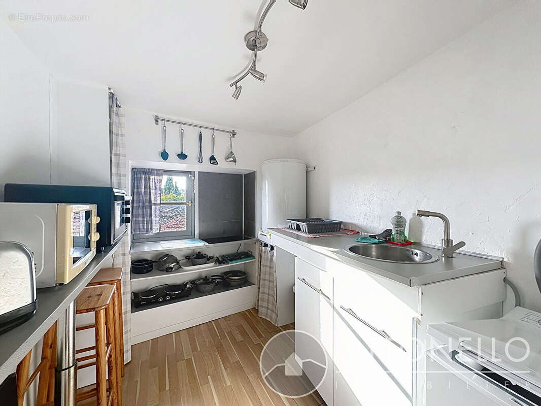 Appartement à ROQUEBRUNE-SUR-ARGENS