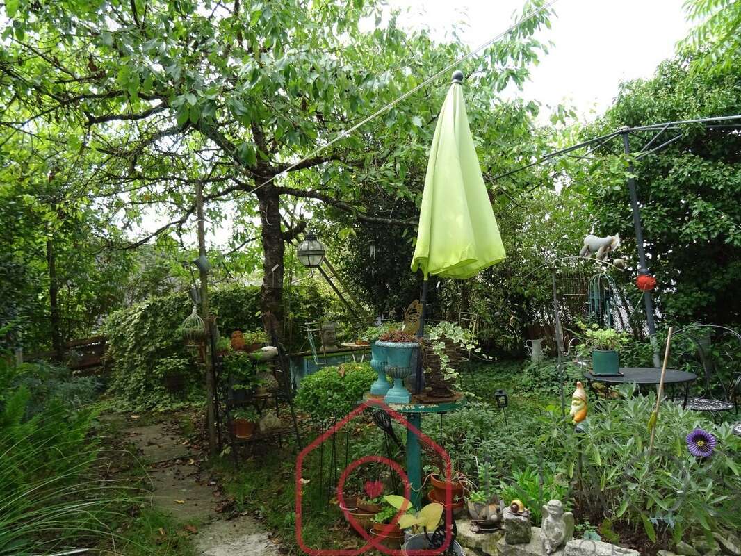 Maison à SAINT-DOULCHARD