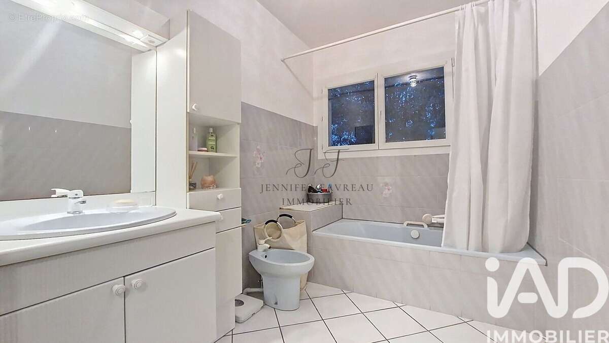 Photo 8 - Maison à MONTUSSAN