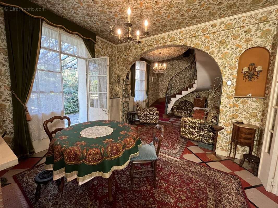 Maison à POIGNY-LA-FORET