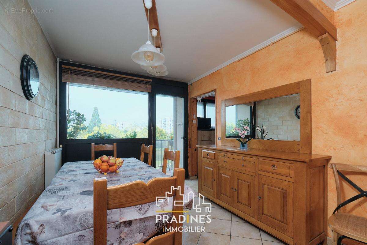 Appartement à SAINT-PRIEST