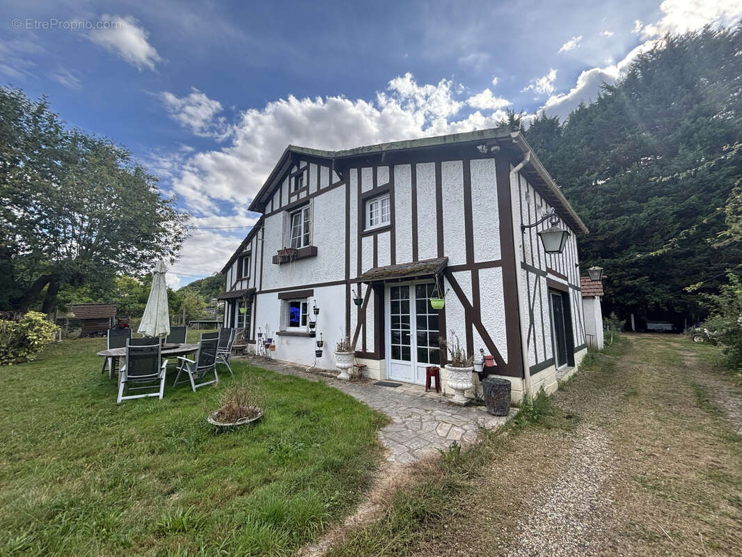 Maison à PORT-VILLEZ