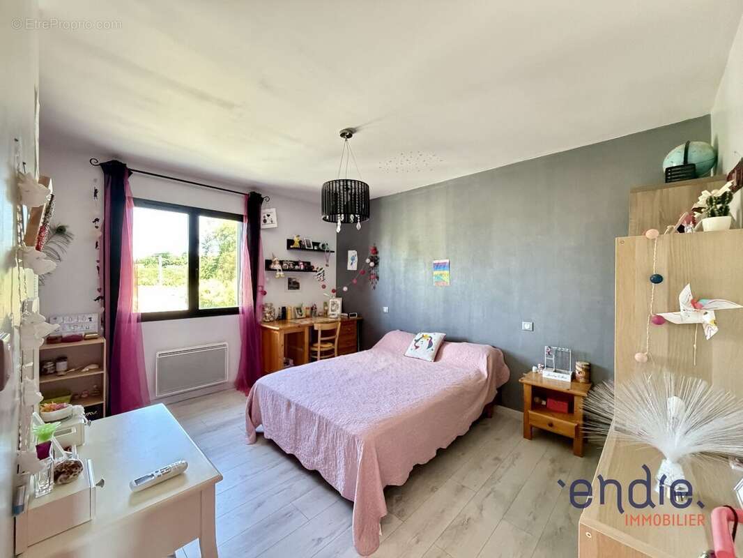 CUNAC - Maison familiale 179 m2 - 5 ch - DPE A - Terrain 759 m2 - Proche ALBI - photo 11