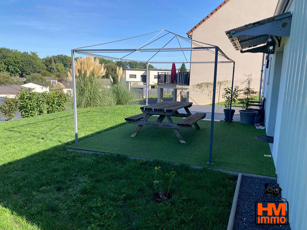 Maison à CONDAT-SUR-VIENNE