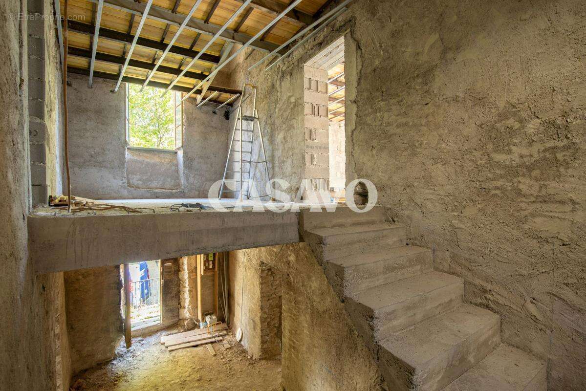 Vente Maison 10 pièces de 400m² - 30610 Sauve - photo 6
