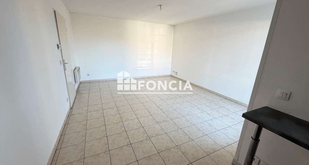 Appartement à AVION
