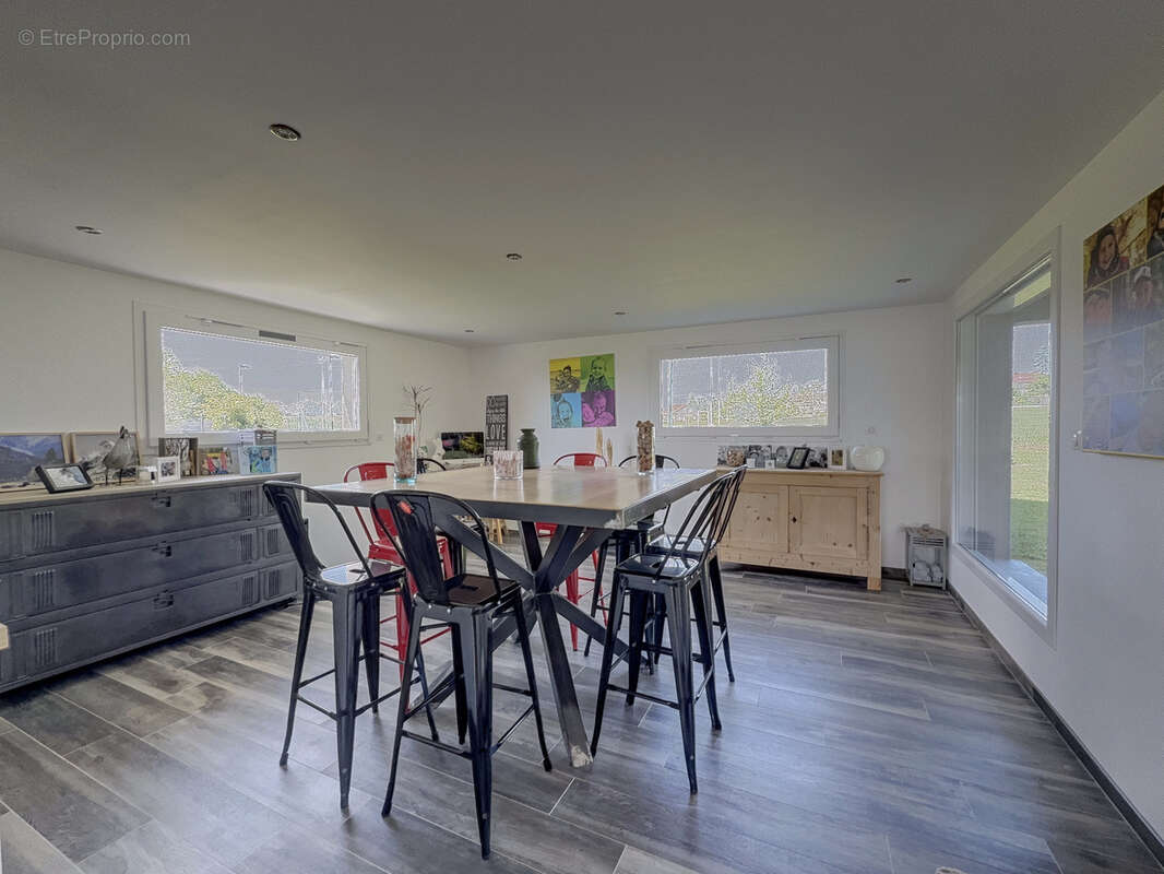 Maison à LES ECORCES