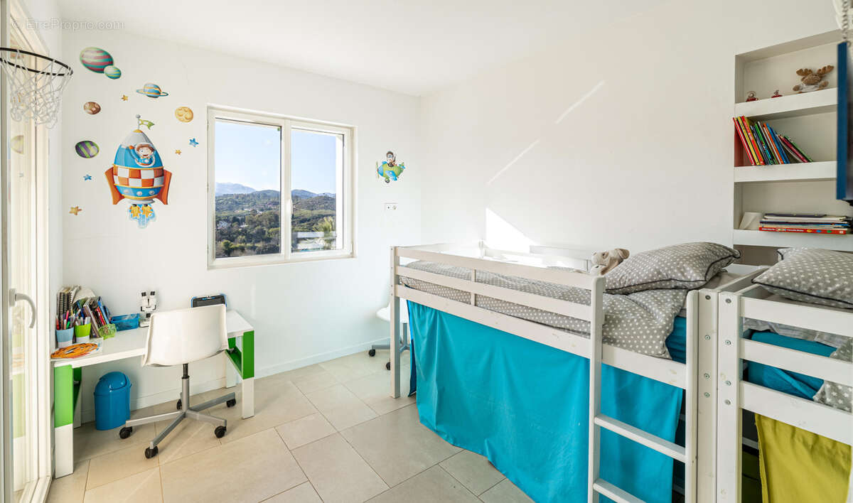 Maison à MANDELIEU-LA-NAPOULE