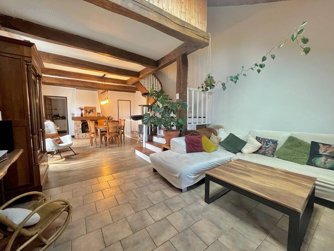 Appartement à RIOZ
