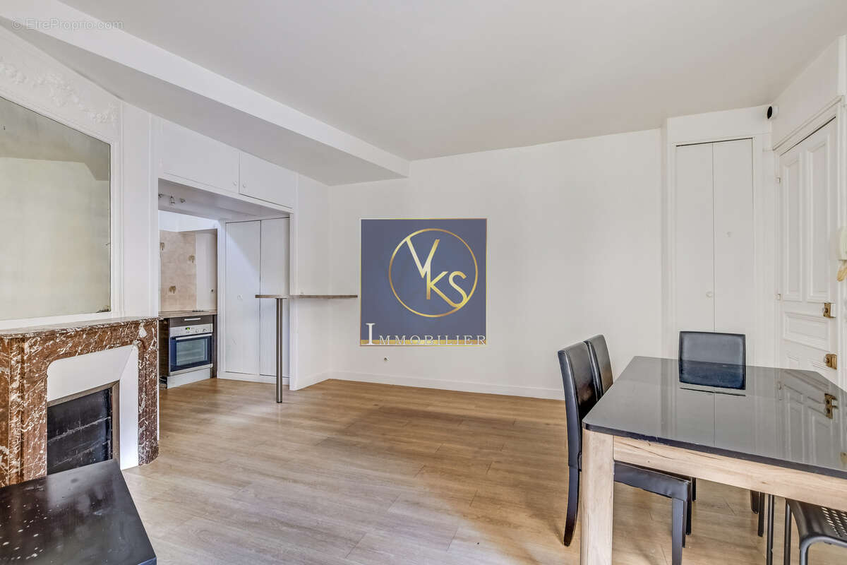 Appartement à PARIS-15E