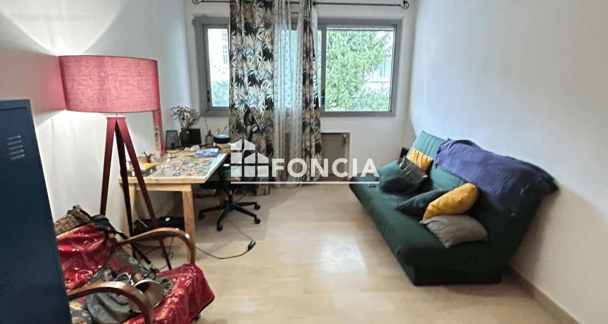 Appartement à MARSEILLE-8E