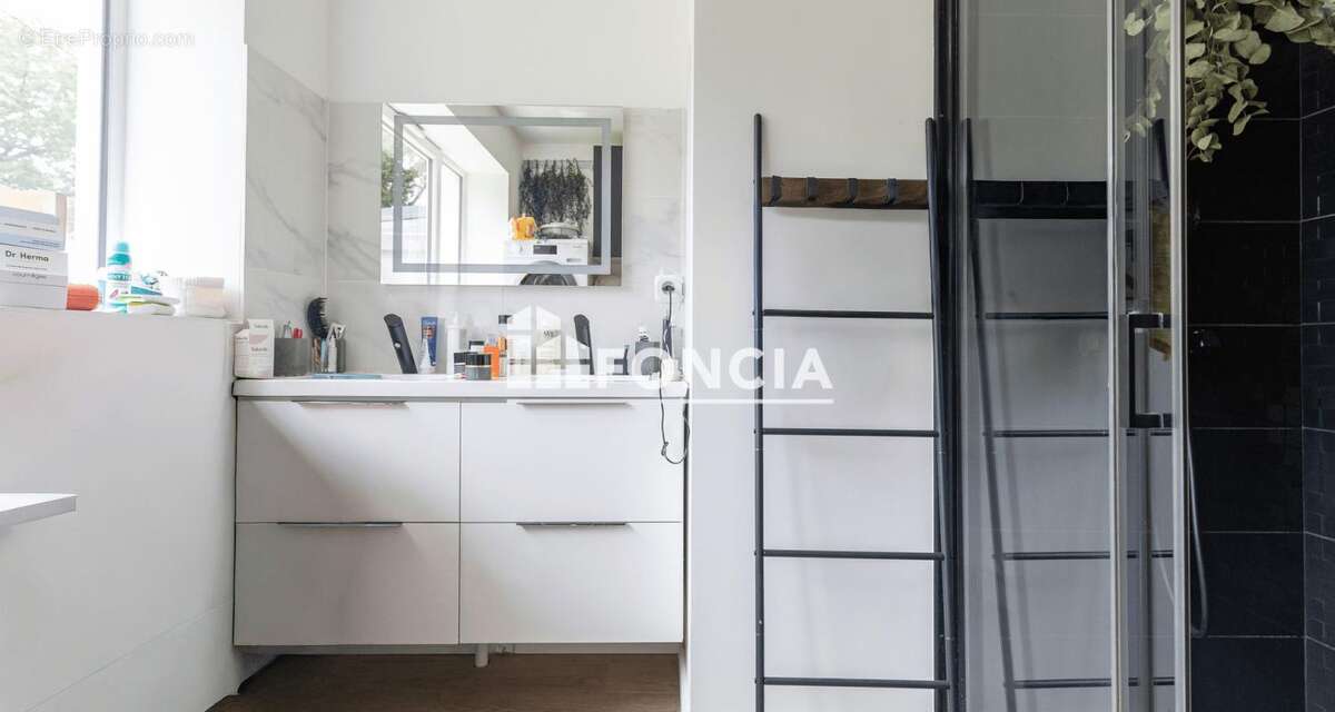 Blagnac- maison familiale renovee avec dependance - photo 10