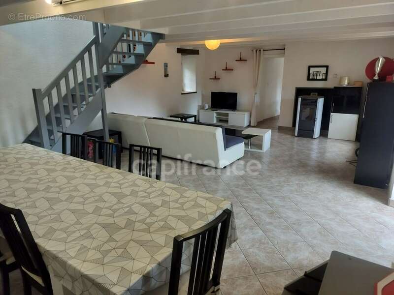 Maison entièrement rénovée  + de 3 hectares  4 dépendances  Au cœur des Monts d'Arrée - photo 6