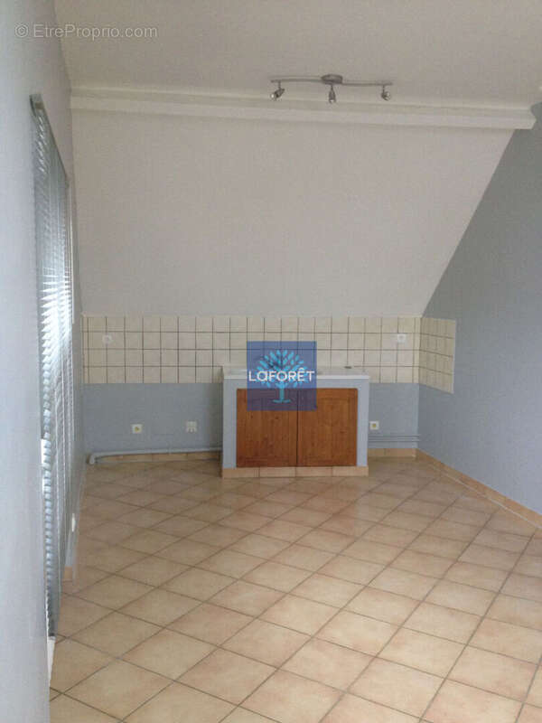 Appartement à JUZIERS