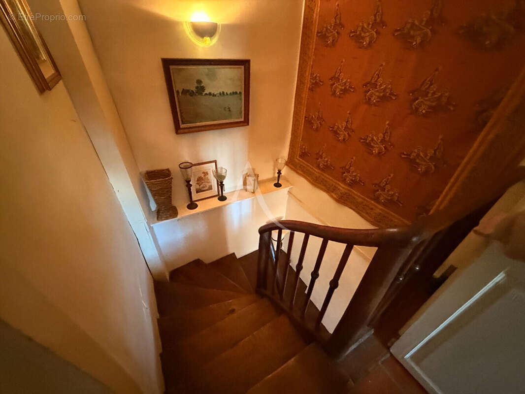 Maison à CAHUZAC-SUR-VERE