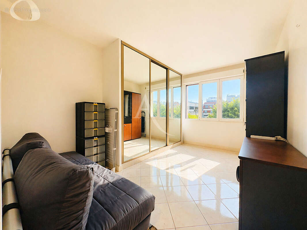 Appartement à FONTENAY-SOUS-BOIS
