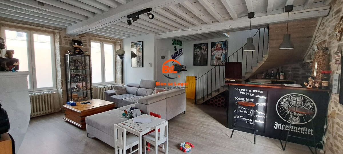 Maison à AIGUEPERSE