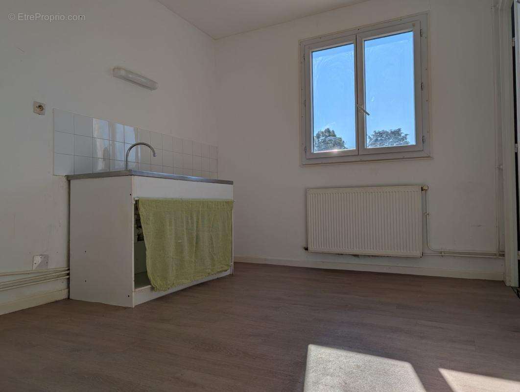 Maison 80 m² à Souvigny  - photo 4