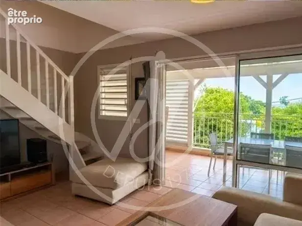 Photo Appartement à Le Gosier au prix de 245 000€