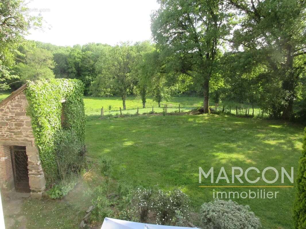 Maison à MAISON-FEYNE