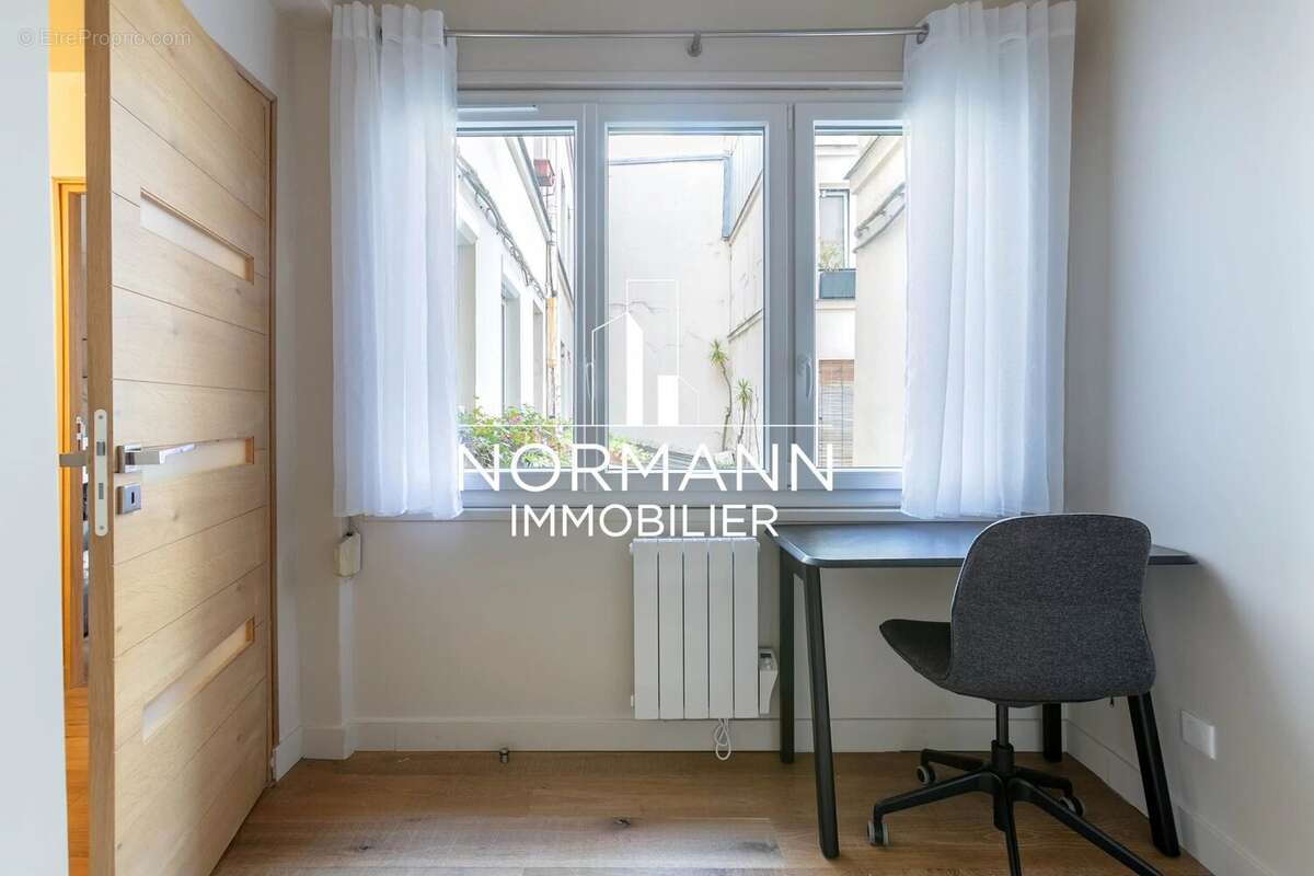 Appartement à PARIS-3E