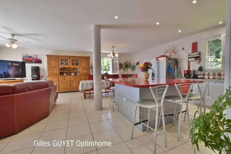 BERNAY,MAISON INDIVIDUELLE T9, DPE:C  177M  6 chambres. Terrain de 1000M² env. 319990€ - photo 30