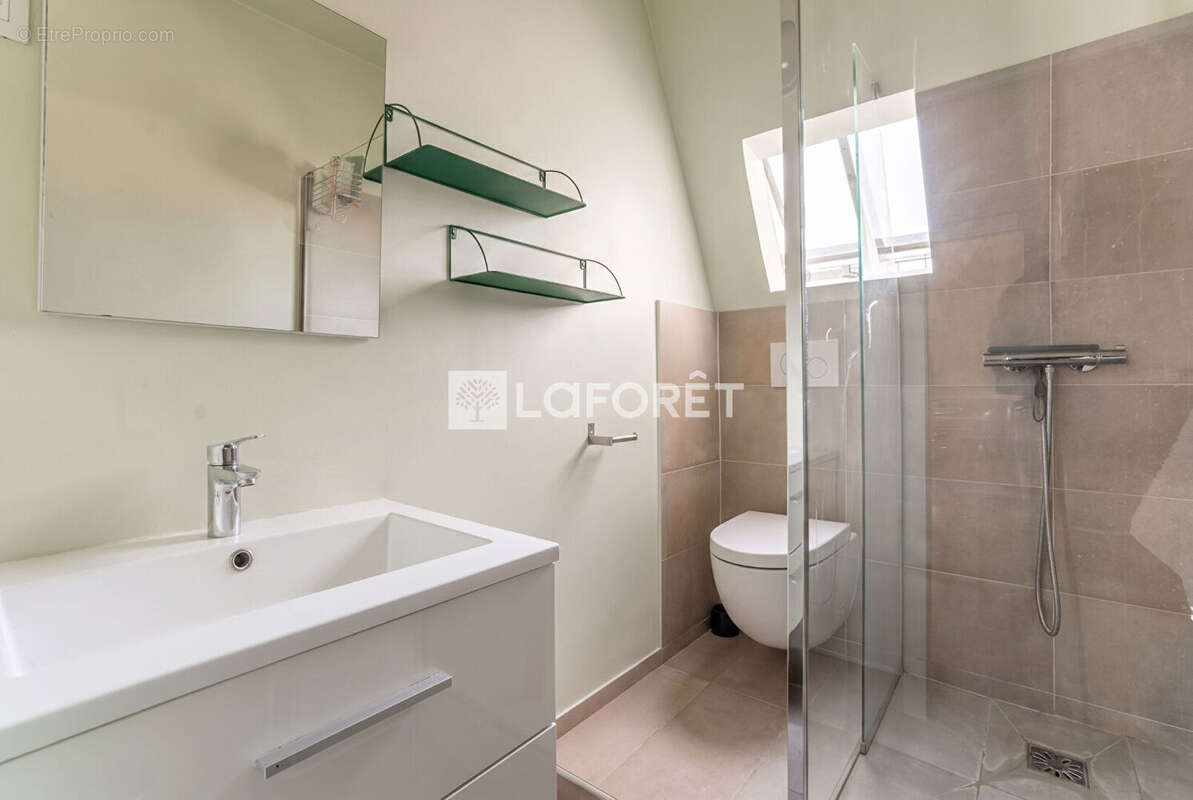 Localisation ideale - dernier etage - bel immeuble - photo 7