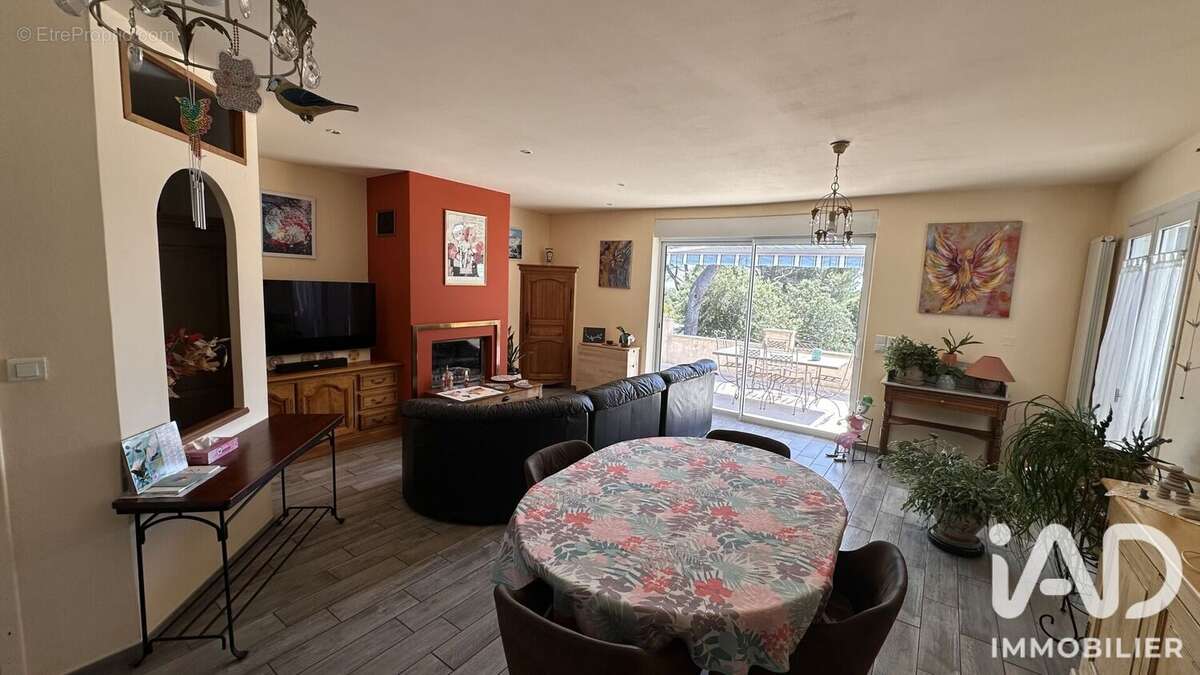 Maison 120 m² à Crillon-Le-Brave  - photo 5