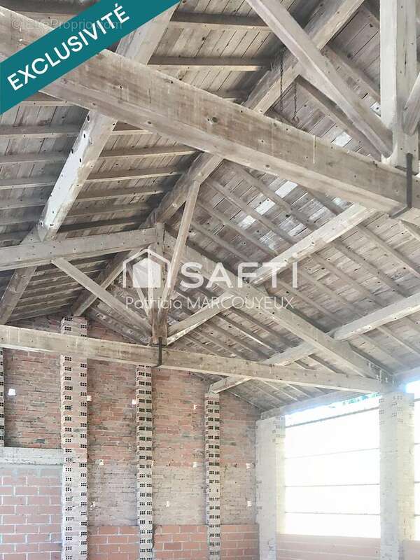 Photo 3 - Parking à LA LOUVIERE-LAURAGAIS