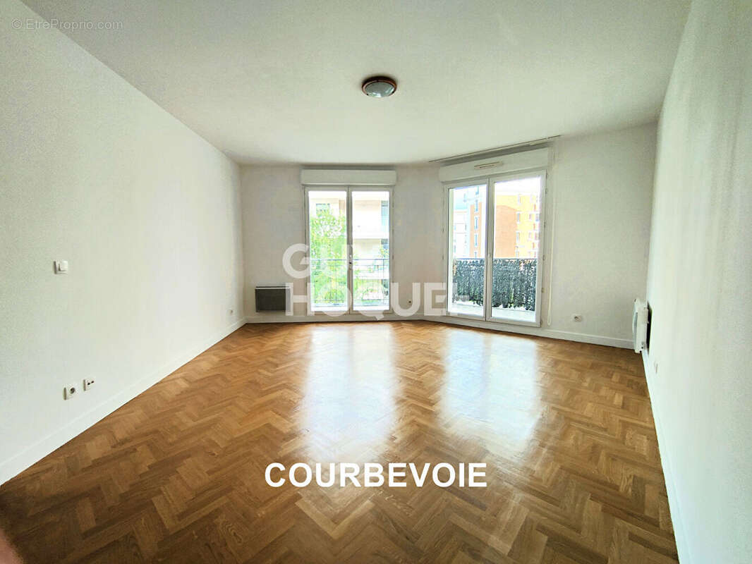 Appartement à LA GARENNE-COLOMBES