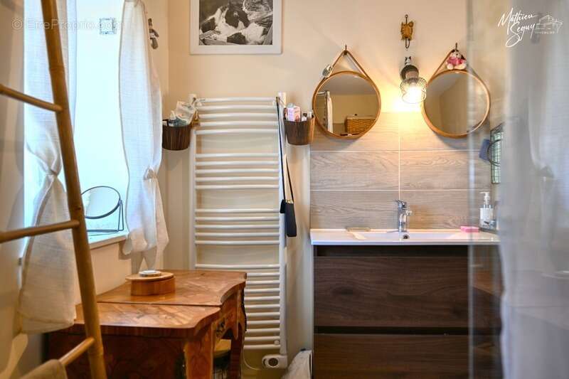 Maison à MONTROMANT