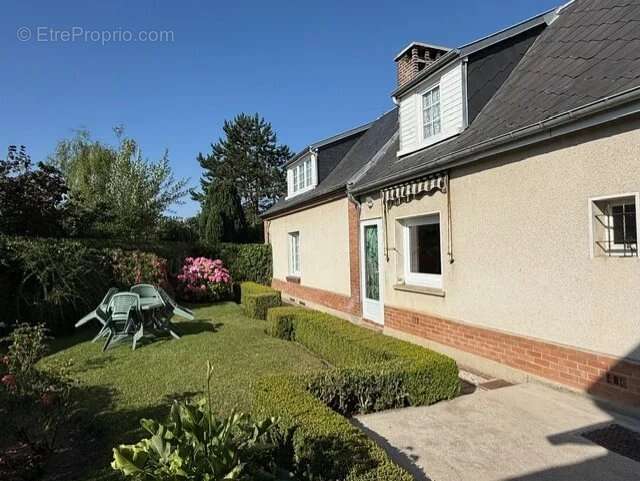 Maison à PAS-EN-ARTOIS