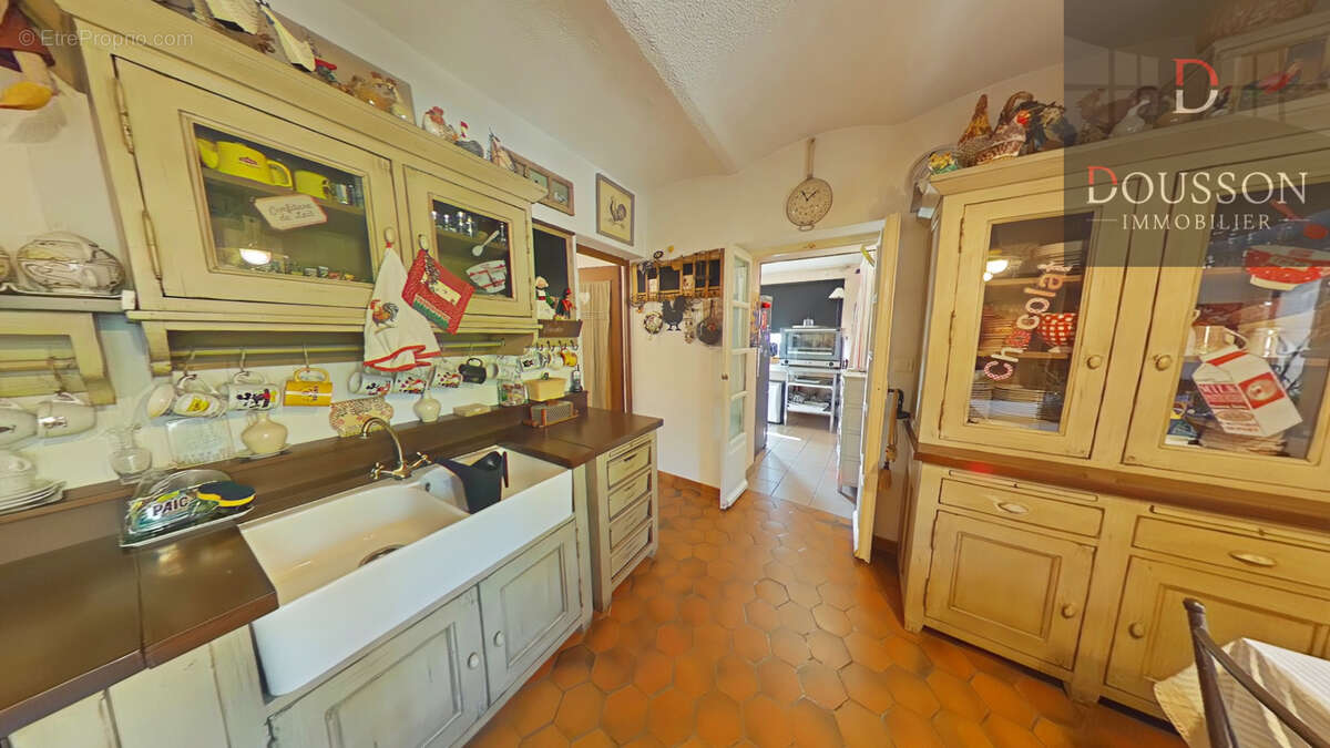 A VENDRE-MAGNANERIE DE CHARME  9.5 hectares   surface 585 m2 habitables - photo 9