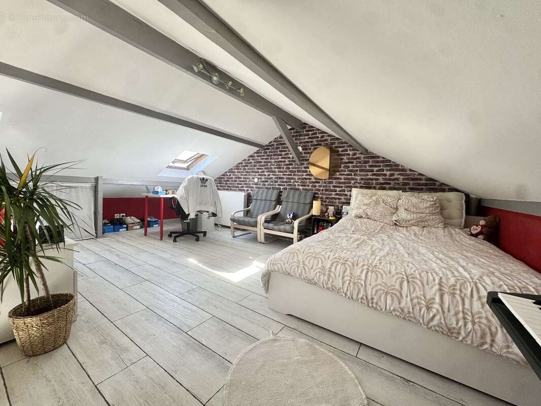 Maison à MONTMORENCY