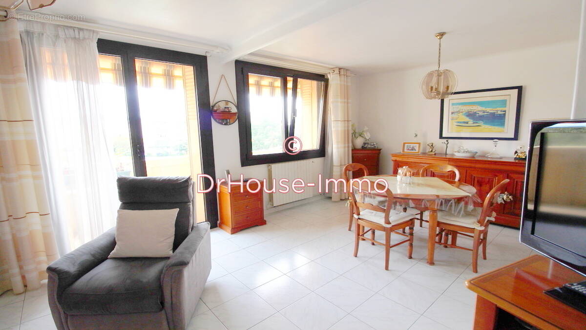 Appartement à MARSEILLE-4E