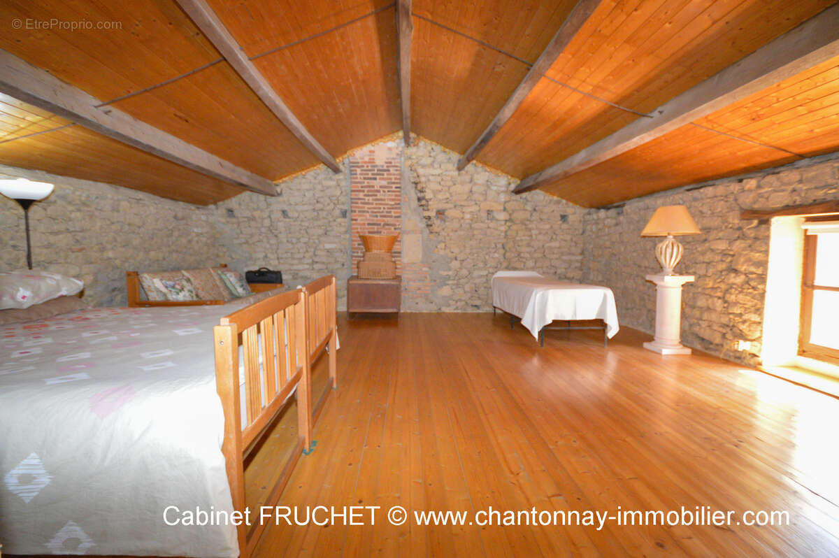 Maison à SAINTE-FLORENCE