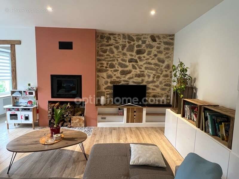 Maison à MORTAGNE-SUR-SEVRE