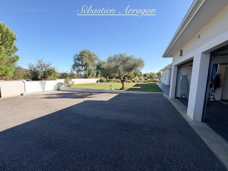 Villa d’architecte contemporaine à 10 minutes d’Agen – Calme, volumes et prestations haut de gamme (47) - photo 23