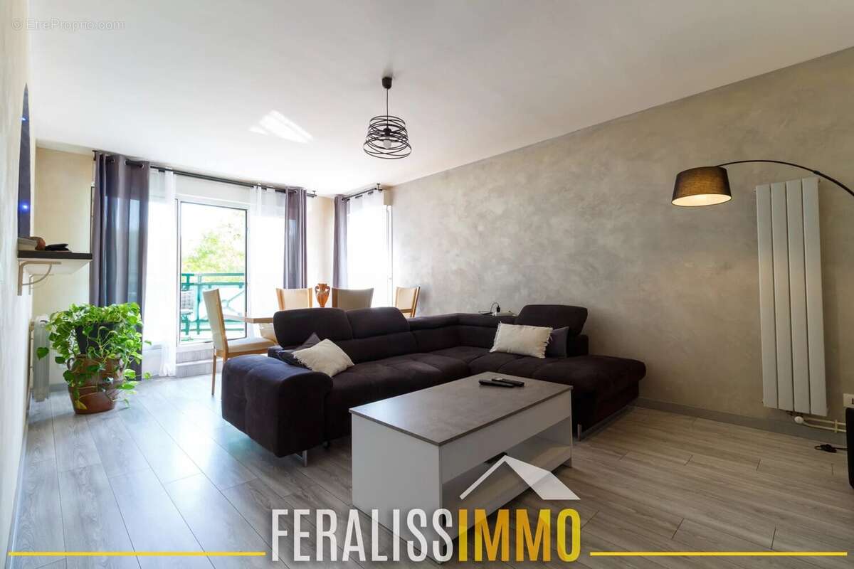 Bel appartement F3 de 66 m2 idéalement situé ! - photo 2