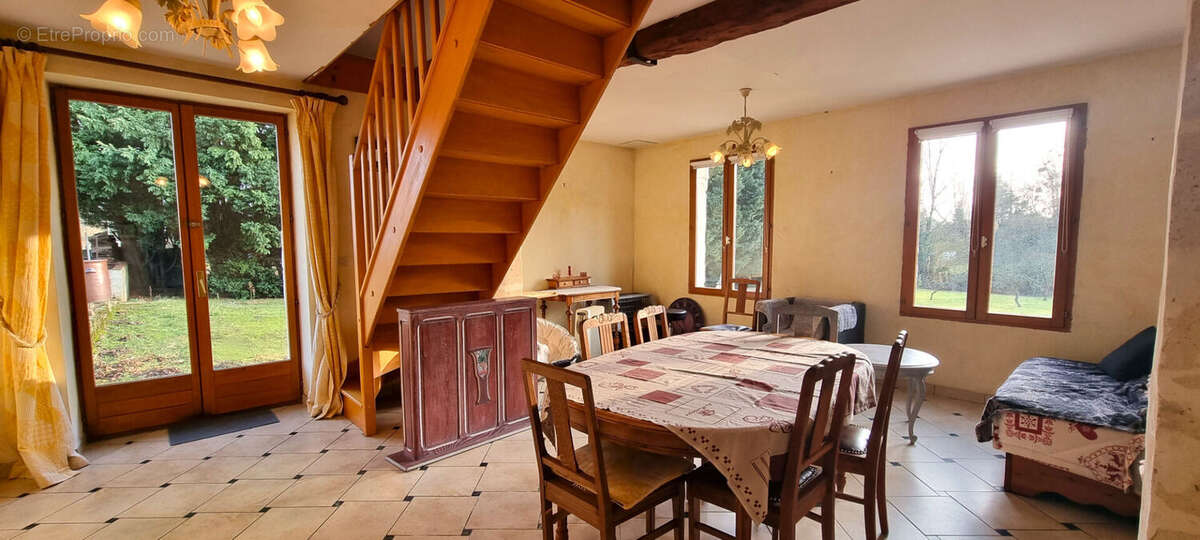 Maison à RIBECOURT-DRESLINCOURT