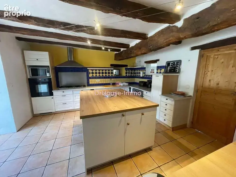 Maison 400 m² à Martel  - photo 7