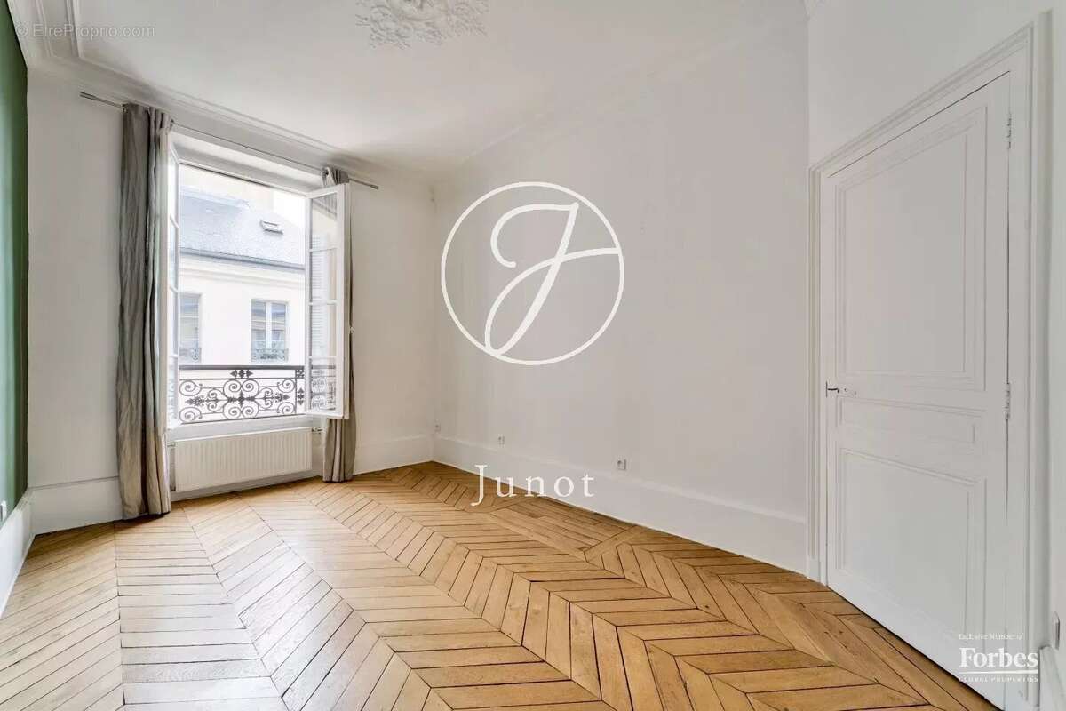 Appartement à VERSAILLES