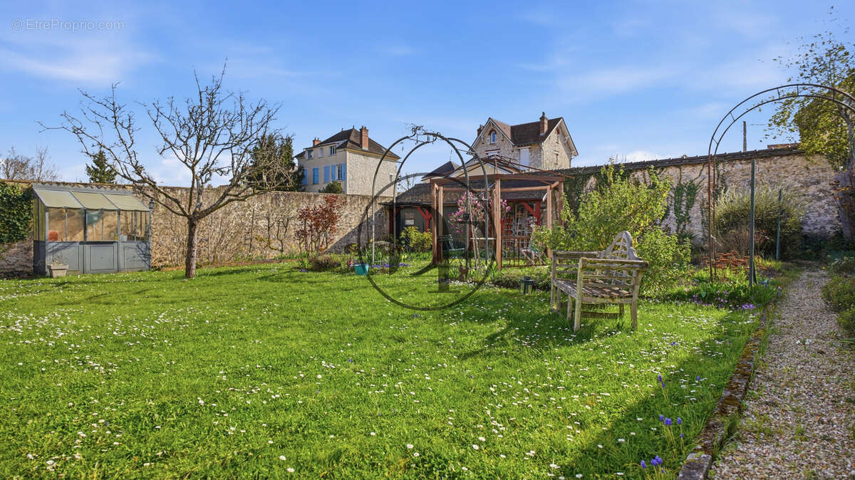 Maison à MORET-SUR-LOING
