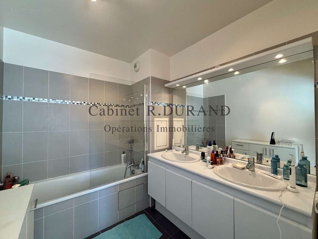 Appartement à COLOMBES