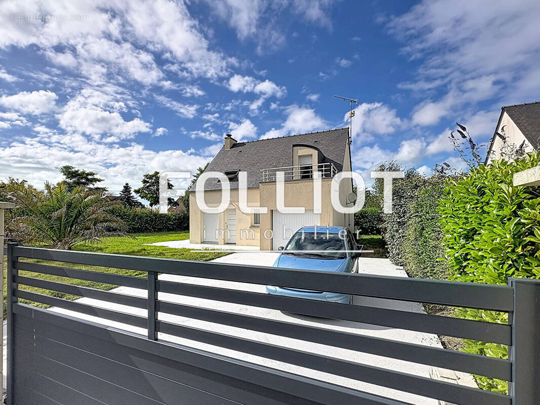 Maison à LE VAL-SAINT-PERE