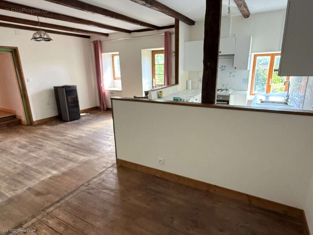 Petite Maison de Ville à Champagne Mouton - photo 5